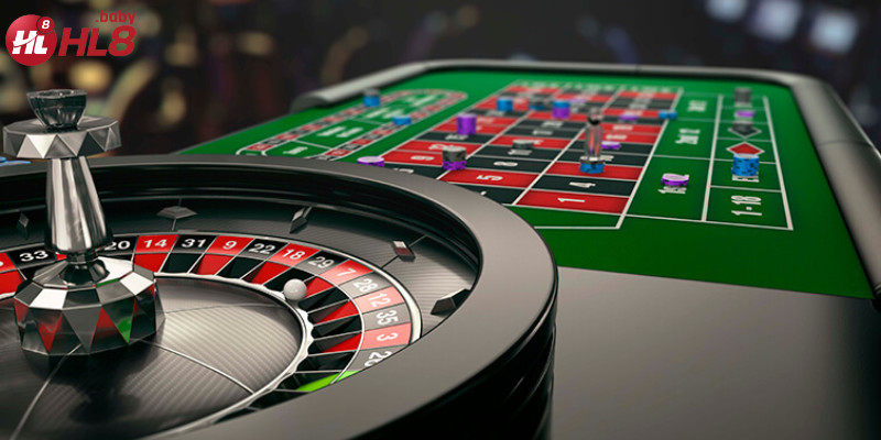 Trải nghiệm baccarat, roulette, blackjack và nhiều game bài khác.
